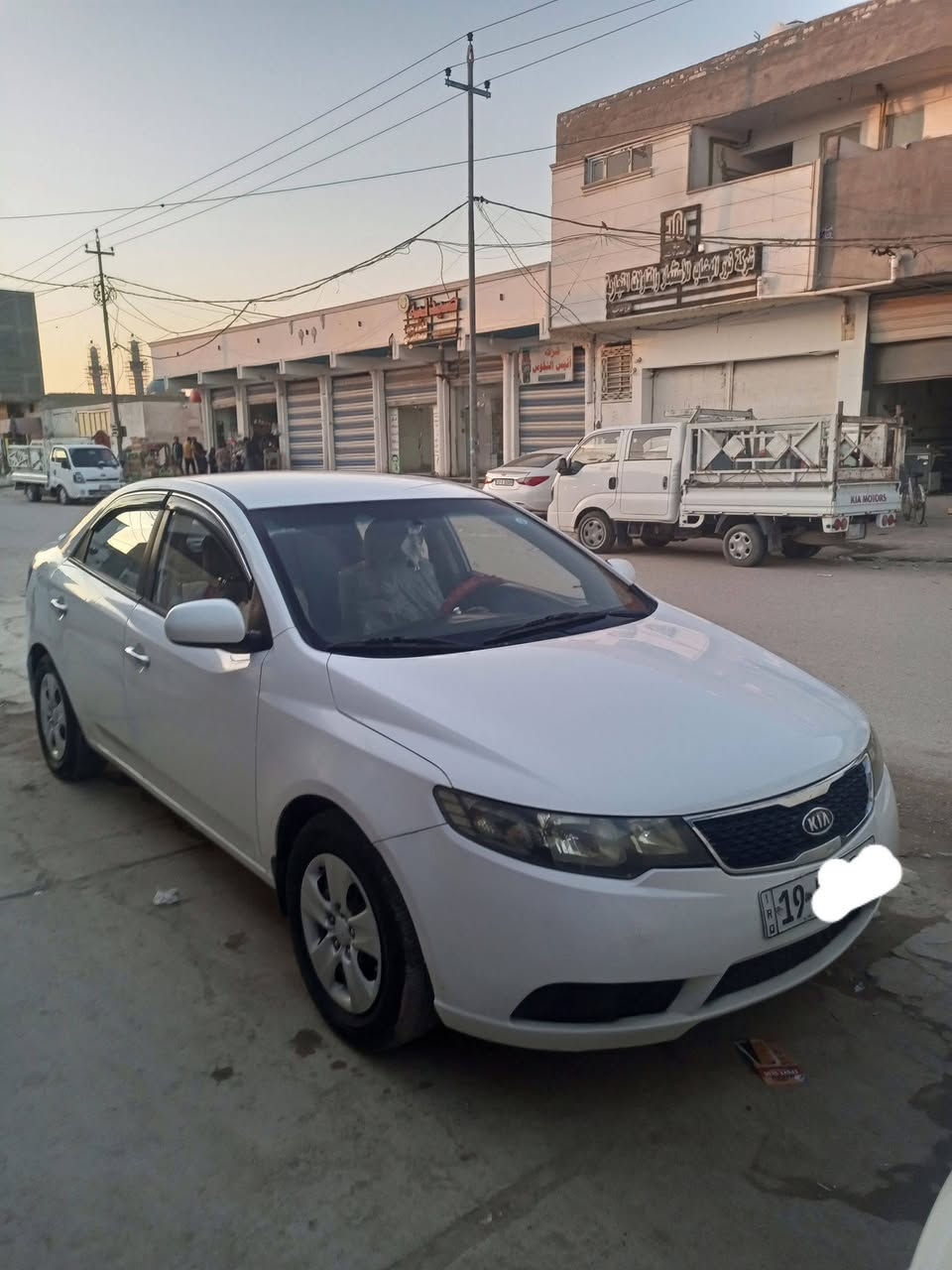 السلام عليكم سيراتو 2012 جاهزه ربع ماتذب عليها مال جناي الله شاهد مجهزها ع ايدي بدون نقص مراوس او بيع رقمها انكليزي باسمي مكاني بابل 
***********
