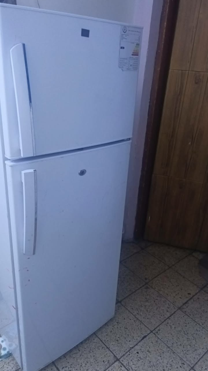 السلام عليكم ثلاجه فول تجميد على  10قدم نظيفه سعر100بيها مجال حك جيه عامريه.


**إذا كنت صاحب هذا الإعلان وتريد حذفه لأي سبب، رجاءا أرسل رسالة إلى الدعم الفني**