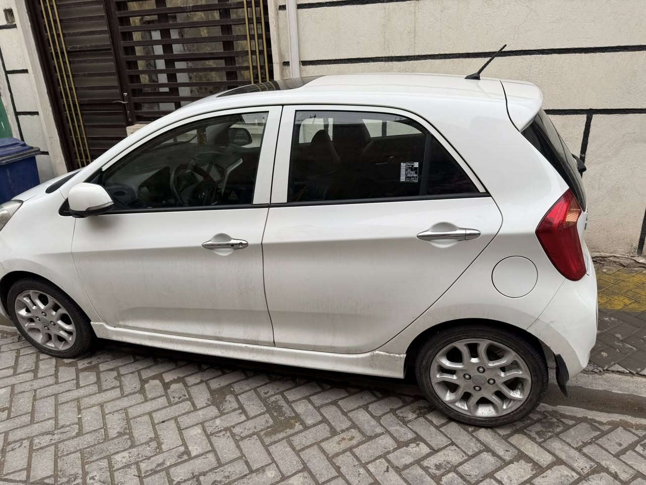 بيكانتو ٢٠١٥محرك ١٢٠٠ بصمة عدد ٢ فتحة مري مع اشاير ويل كب تخم تايير جديد شاشة سنوية منتهية رقم أربيل ***********
