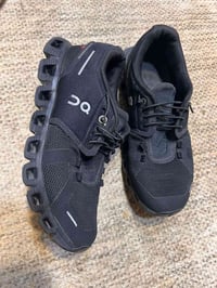 مقاس ٣٧ • ملابس