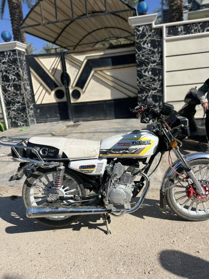 دراجه سيفان موديل 25دراجه نضيفه كهربائيات شغاله وياها ورقه معرض مكينه 150 خير من الله السعر 800 وبيها مجال بس الشراي يتصل ***********
