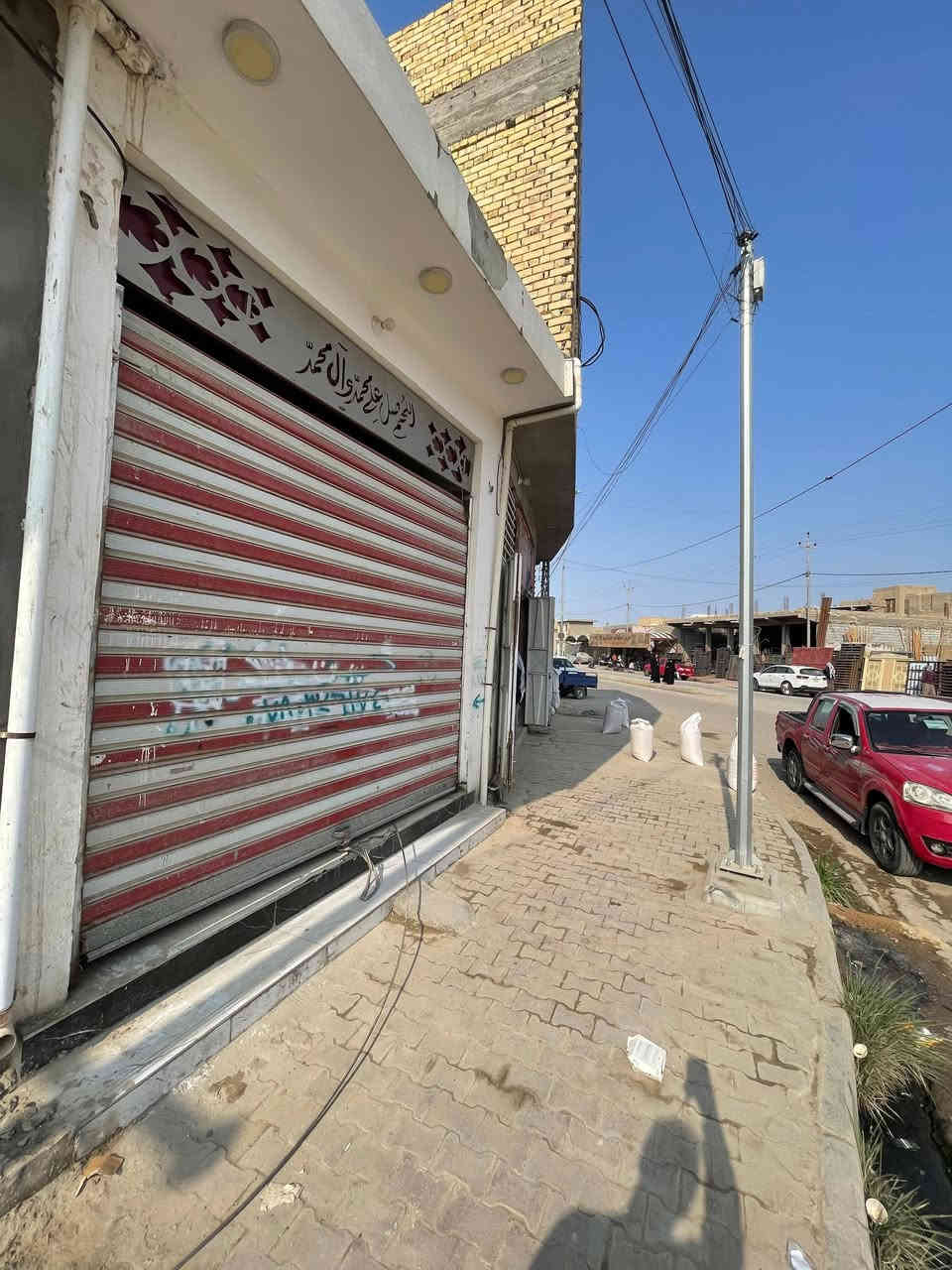 السلام عليكم  للإيجار محل تجاري  الموقع:  مقابيل بيت المكي  ملوك، على المحيط، قريب من مدرسة النبراس
📐 المساحة الكلية25متر
عرض 4 متر
عمق 6.5 متر
 يصلح للأعمال التالية:
علوى طعام 
محل كهربائيات
مواد إنشائية
إيجار سنوي : 2,500,000مليون 
📞 للاستفسار والمشاهدة التواصل  / اتصال ‏‪***********‬‏
