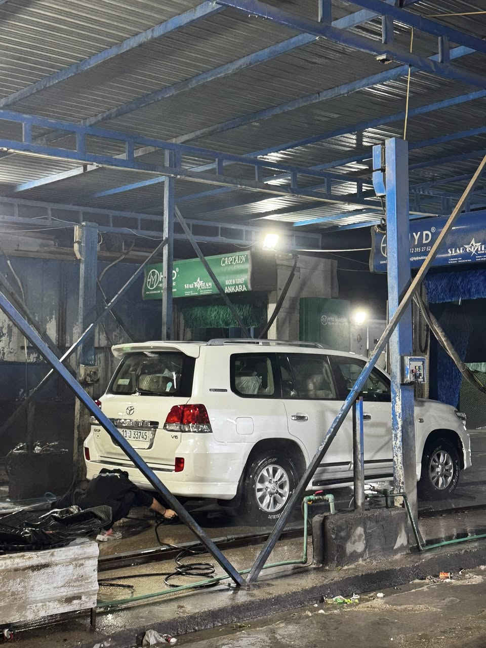 سلام عليكم
لاندكروز للبيع 
2010 فول مواصفات 
مكفوله كفاله عامه عدا ثنين بوارد
السعر 293
رقمي ***********
