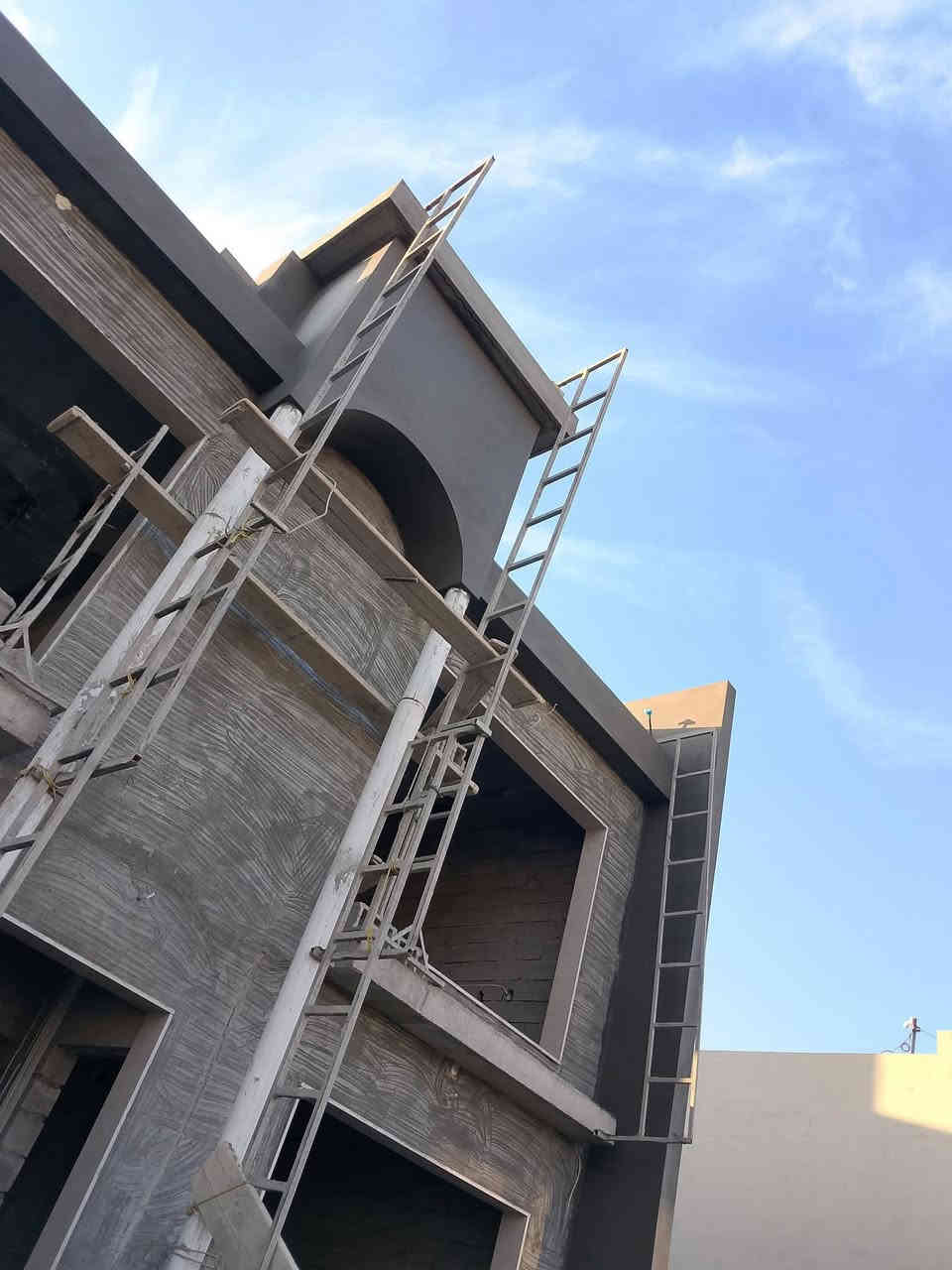 سلام عليكم.  لباخ سمنت متفرغ حاليأ ☺️🤍
كركوك  فقط.
شغل بما يرضى الله ورسوله ✨
شغل هندسي ودرجه اولى جميع احياا. كركوك.
سعر المتر لبخ ال قاطين(3250). ال قاط واحد سحب مسطار شغل رقم واحد (3000)  نص مالج(2000) شربت 500 
الله يرزق الجميع ❤️
تواصل :*********** بي واتساب ويوجد كادر جص كادر سراميك كادر كهربائي وشغل أمام العين وتحياتي للجميع
