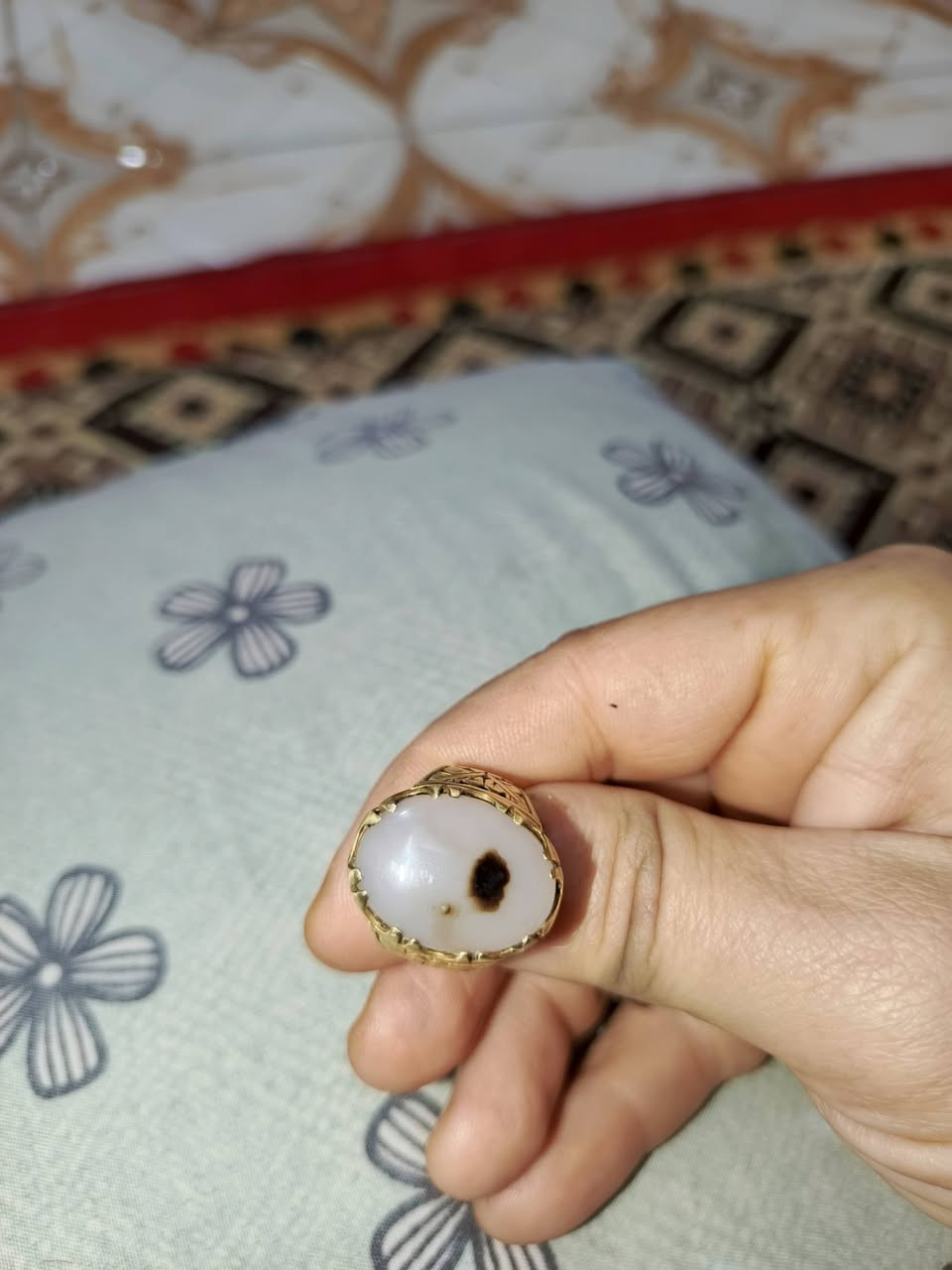متاح 3 قطع واحد نحاس كلهم يماني 
***********
