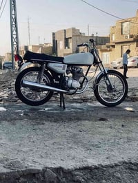 دراجه نامه للبيع كلك كلك كلك التفاصيل يم الرقم 07836898190 بي واتساب