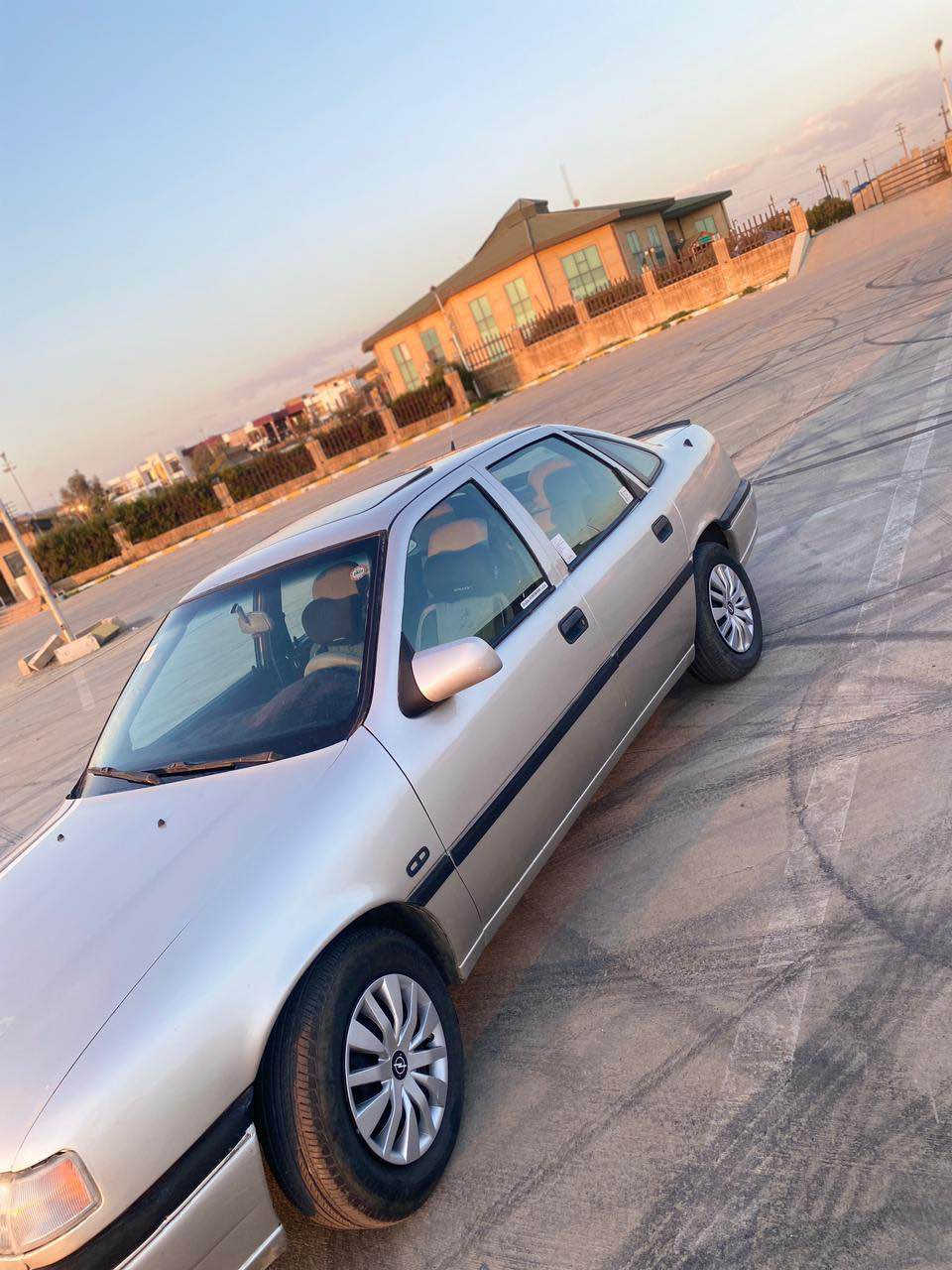 🚘فیگترا مۆدیل ١٩٩٣ پیشی کراوەتە ١٩٩٥ دفتر بنزين هايه گیر عادی مەکینە 20i سلاید شاشە ئایپاد تاخم پیشی تازە کراوەتەوە پاتریو تایەو فیت پەمپی نویە سەنەوی تا ٢٠٣١  هەمووشتی تازەیە بەناوخۆمەوەیە مانگیکە تازەم کردۆتەوە بیتاقەی بەنزینی هەیە کامل جایزە یەک دەنک مەسرەفی نیە سعر( 46) $ مجال كركوك شوراو 📲*********** كركوك, العراق
