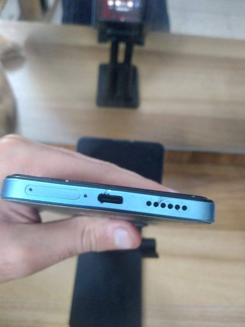 ريدمي نوت 14 
256 عشوائي 8 + 4
 كامرة 108 ميكابكسل
200 الف بي مجال قليل
طخه بسيطه بل شاصي لي جوه فقط


**إذا كنت صاحب هذا الإعلان وتريد حذفه لأي سبب، رجاءا أرسل رسالة إلى الدعم الفني**