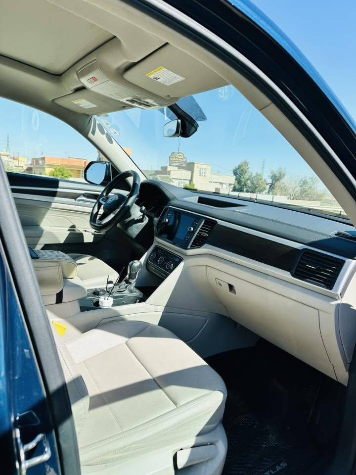 2021  Volkswagen Atlas family SE V6
السعر  268 وبيها مجال بسيط 

حجم المحرك:- 3.6 V6 

المسافة المقطوعه :- 56 الف mi     
            
الموديل:- 2021 

مواصفات

پانوراما 7 راكب صندوك كهربائي شاشه كبيره فرش مخمل أصفر كراسي كهرباء ويل 19 أنش كامره تحكم سرعة دبل اكسل تحكم مسجل في المرأة حساس تجاوز حساس خلفي تشغيل عن بعد 
كراسي تدفئه Auto Stop وبعد بيها هواي مواصفات
السيارة جديدة بمعنى الكلمة 

ارباگ:كفاله   
حادث السيارة  نصف جاملغ يم قبق البنزين فقط

للاستفسار الاتصال على الرقم ***********
