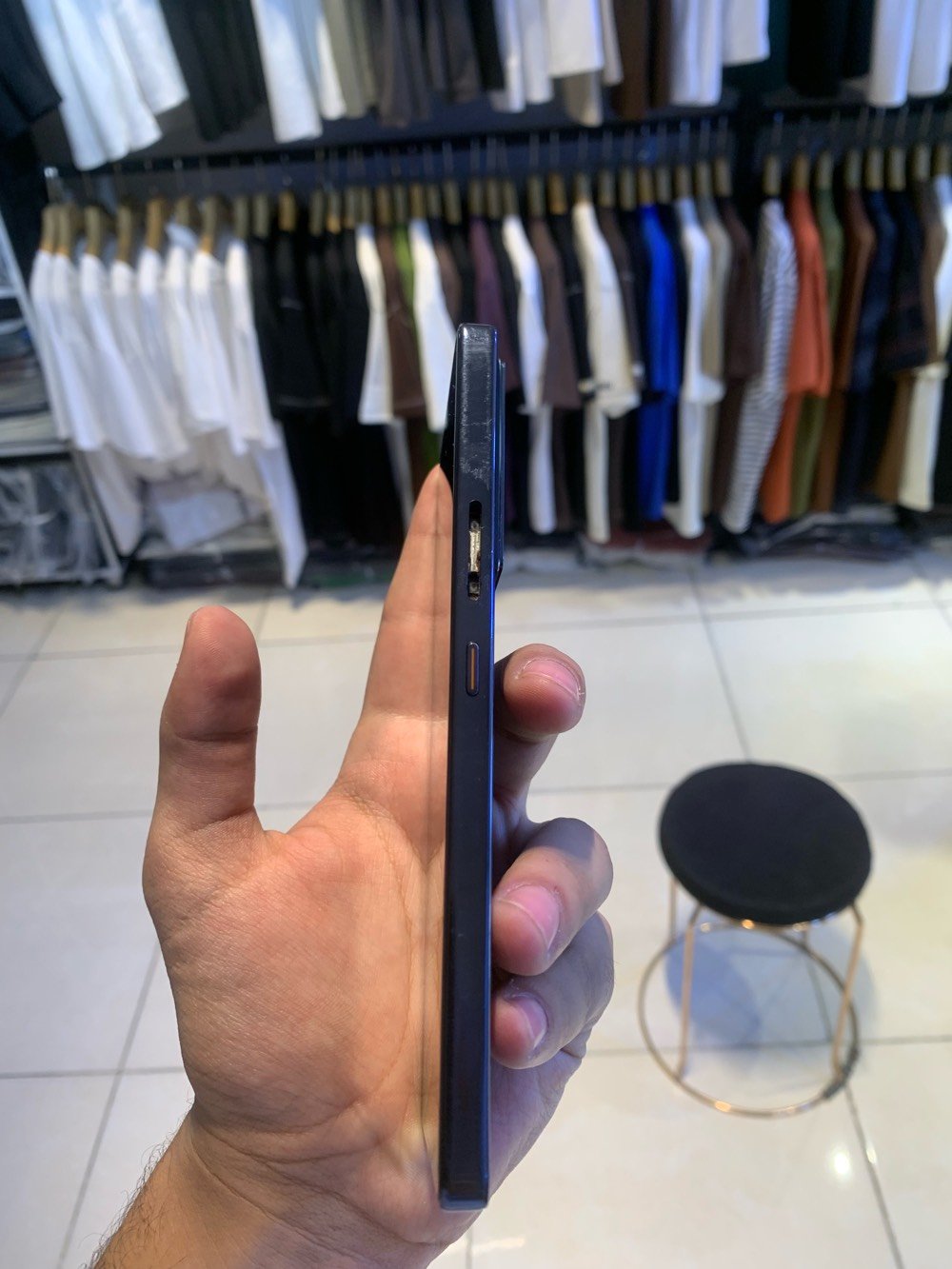 سلام عليكم جهاز البيع GT20برو جهاز كامل مكمل مثل ما موضح كدامك. جهاز فقط دكمه مال تعلي و تنصي واكعه و جهاز لا داخل تصليح و لا مفتوح + جهاز يدعم 120 فريم ببجي. وسلس بل لعب و جهاز كامل محلقاته كارتونه موجوده العنوان بغداد المشتل متوفر وتساب ***********
