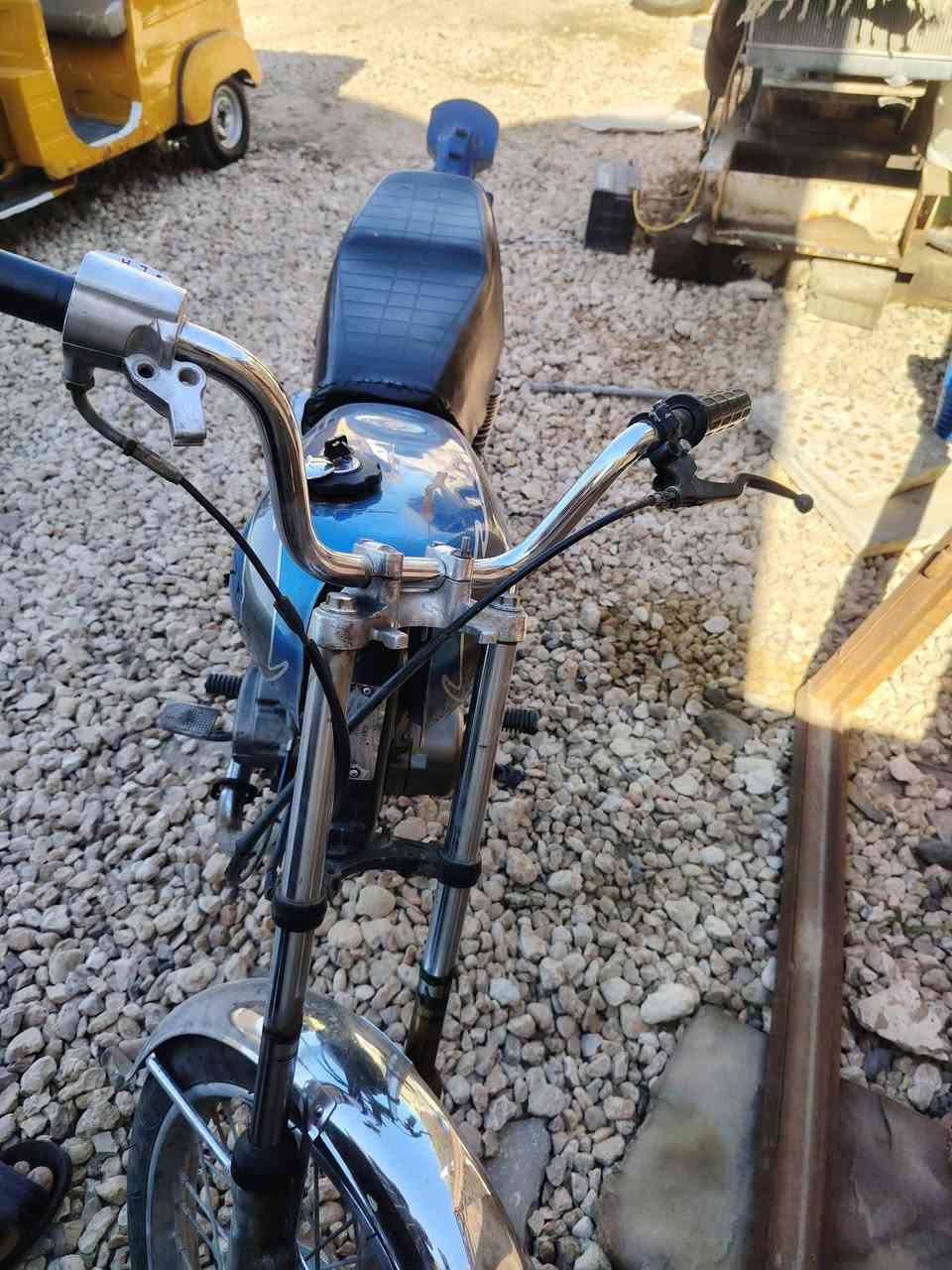 السلام عليكم للبيع دراجة موديل 19  مكينه الطابوكه والكور جدد سعر 230 وبيهه مجال حك الجيه مكاني بابل هاشميه
***********
