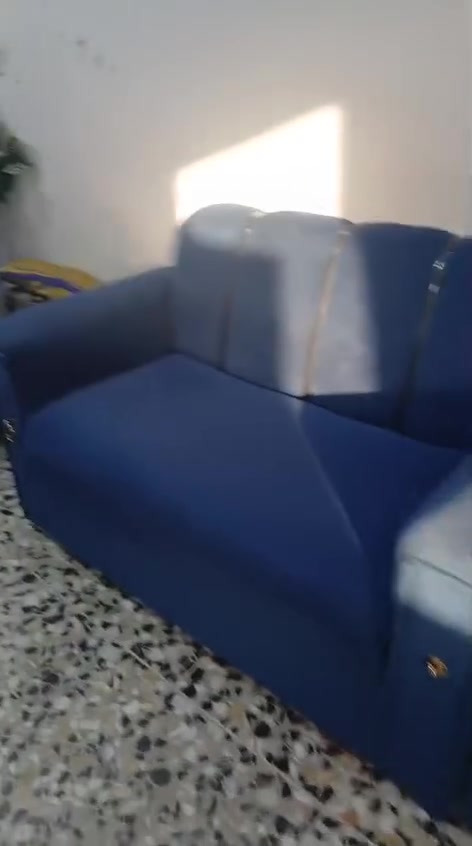 تخم للبيع سبع مقاعد نضيف مستعنل وبيه ضرر بسيط مبين بالفديو  سعره ١٢٥ قفله وغرفة اخشاب تزكام عراقي قويه كنتور اربع ابواب ملحق غرفه كامله سعره ٤٠٠ للاستفار مراسلتي خاص


**إذا كنت صاحب هذا الإعلان وتريد حذفه لأي سبب، رجاءا أرسل رسالة إلى الدعم الفني**