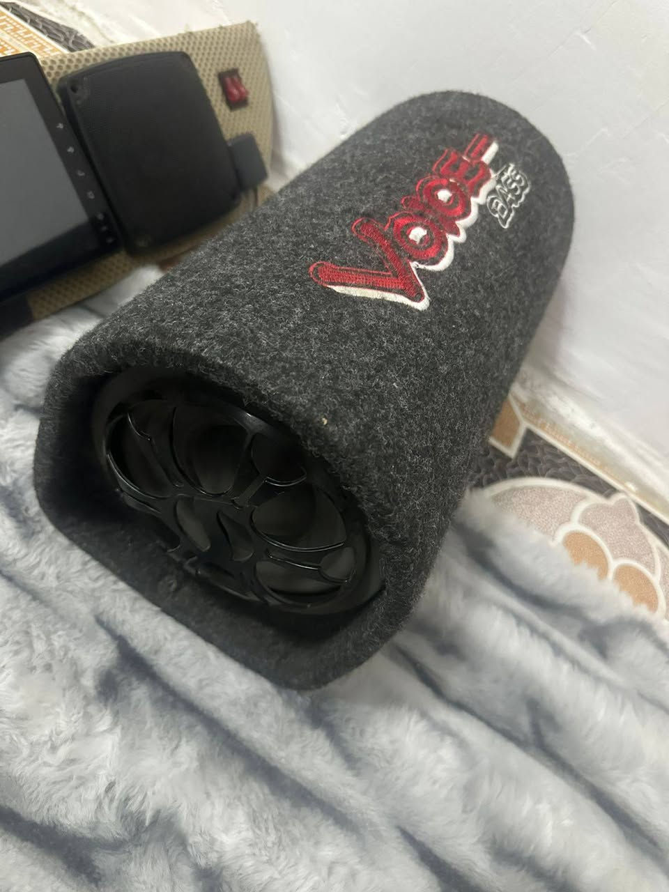 سلام عليكم دمام وشاشه ويه الخشبه الله شاهد استعمال اسبوع بس اثنينهن 100الف وبيهن مجال بسيط مكاني الشعب شارع الصحه رقم هاتف ***********
