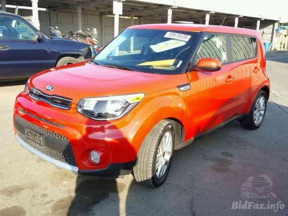 للبيع كيا صول موديل 2017محرك 2000 ماشية 82 سيارة جدا نظيفة شرط تشوف وتفحص وتحكم مال بيت باسمي كير محرك تبريد كفالة عامة تبريد ميكانيكي تحكم ستيرن جهتين شاشه كبيرة كاميرا دوارة كشنات جلد احمر مطعم باسود السيارة ناعمة وبالعافية عاللي ياخذها للاتصال *********** مكاني بغداد
