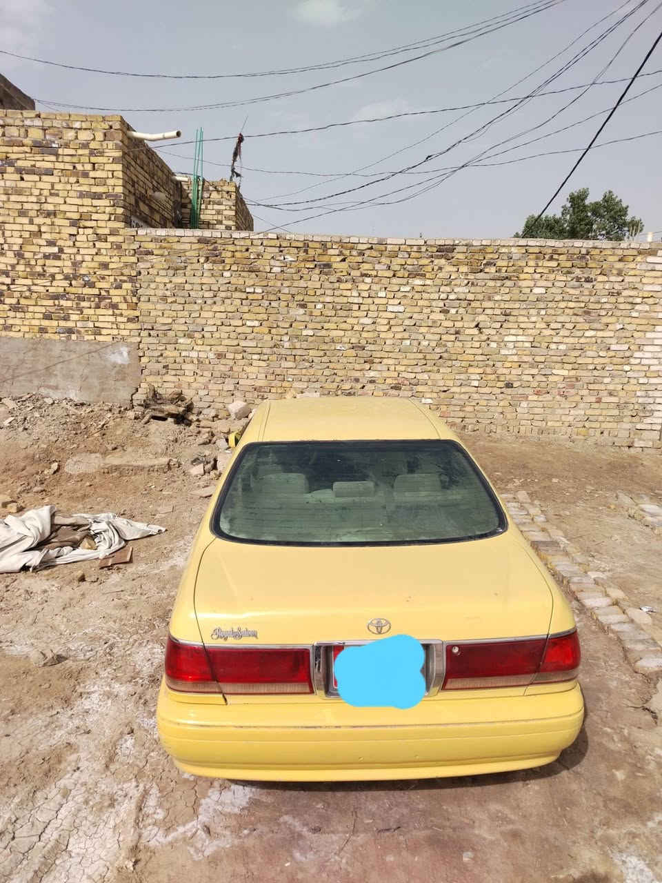 سلام عليكم::::  السياره انبار تسجيل قديم يعني مسجله رقم الماني  موديل 2002 اصل  شاصي 75 مكينه  ديفور الجبير السنويه صاقطه ورقيه  حداديه مستحقه  مكينه بيه صوت قليل    الون اصفر ليموني  لون الأصل حبري  السياره كصتين قماره وجنطه السعر(   65    )وبيه مجال قليل حك الجيه المكان النجف  ناحية العباسيه 
 لل استفسار:(     ***********     )

