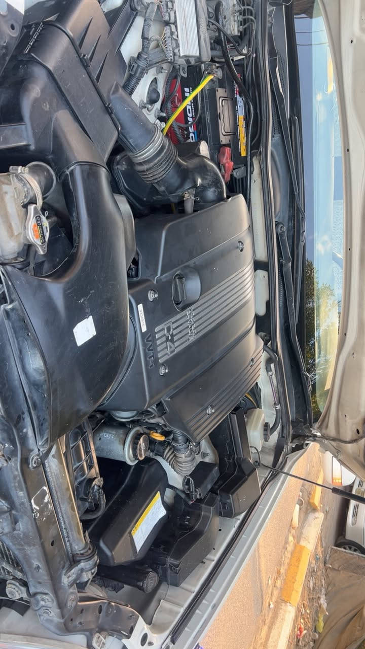 كراون ملكه 2003 كرستال اصل فتحه رقم بصره الدولي جديد باسمي 3 دكم فتحه ديفور جبير  كصة قماره طك كارتون للبيع الناصريه ***********
