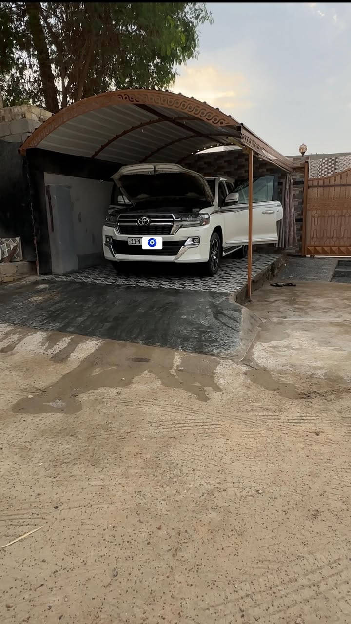 سلام عليكم
لاندكروزر ٢٠٢١
مكفوله كفاله عامه من كلشي 
بريم اصل 
رقم بغداد دولي جديد
جديده لوك. 
عداد ١٣٠ ألف
فول  معروفه مواصفات البريم
مكلف بالنشر رقم المالك
***********
سعر خاص
