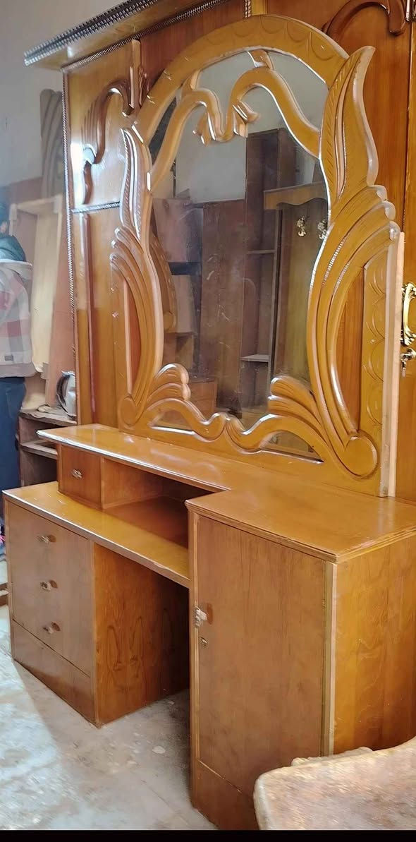 غرفة ٦ابواب ملحق صاج داخل وخارج الارتفاع مترين ونص والعرض ٣امتار ونص السعر النهائي ٥٥٠ مكاني بغداد الشعلة هاتف *********** وبيه واتساب بغداد, العراق
