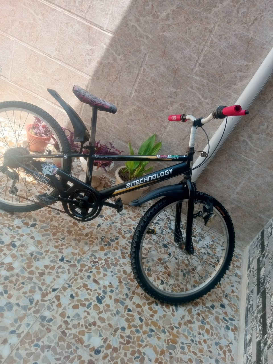 بايسگل للبيع حجم 24 اصطوبين/  شغال من الخلف و من الامام/ ضوء امامي/ قفل خلفي / للمزيد عن المواصفات ادخل خاص  المكان موصل /جانبي الأيمن /تل الرمان/السعر 75وبي مجال
شي قيل


**إذا كنت صاحب هذا الإعلان وتريد حذفه لأي سبب، رجاءا أرسل رسالة إلى الدعم الفني**