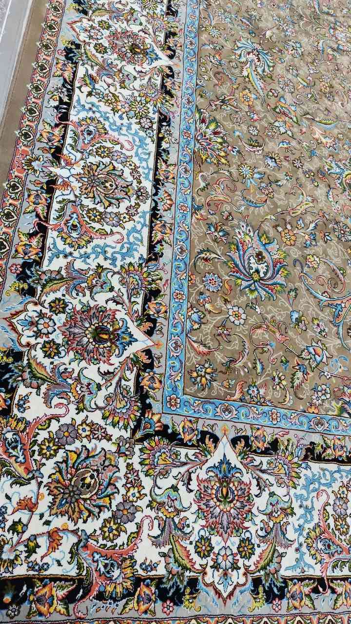 دوو فە رشی ۷۰۰   شانە     ۳ بە ٤    ۲نیو  بە ۳ نیو  یە ک رنگە  هە ردکی ۳۰۰ هە زار


**إذا كنت صاحب هذا الإعلان وتريد حذفه لأي سبب، رجاءا أرسل رسالة إلى الدعم الفني**