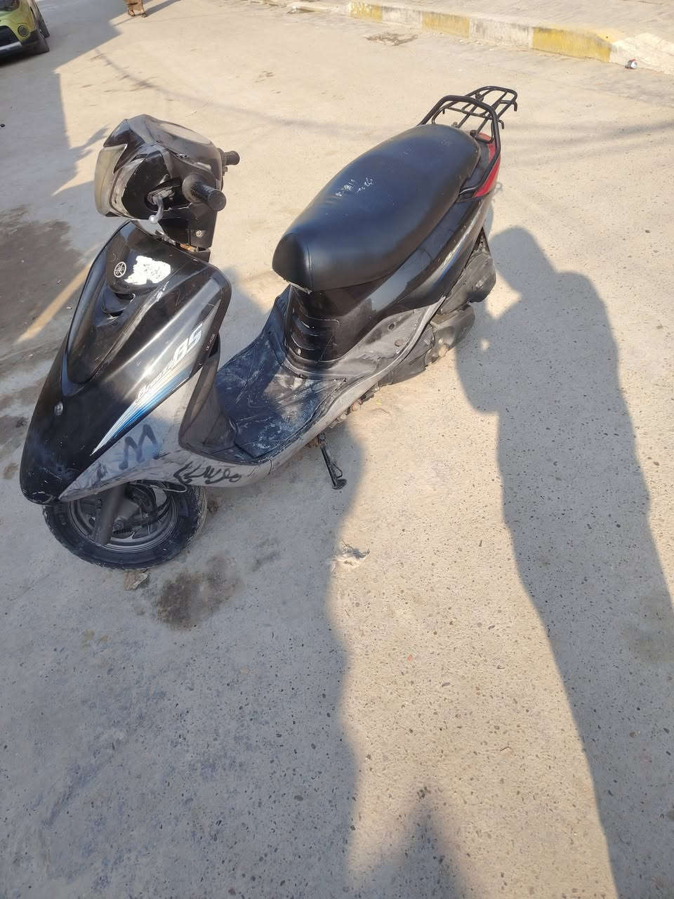 دراجه للبيع بريز بغبغاء رمبه صارله شهرين منزله من معرض كفاله عامه برغي ما مفتوح وكتام عينك بتون غسل واذا تيب هيج عايفه ما ضاب براغي خير من يم الله ورجع وكول صارله شهرين منزله بغداد ***********  سعر مليون وبي مجال قليل
