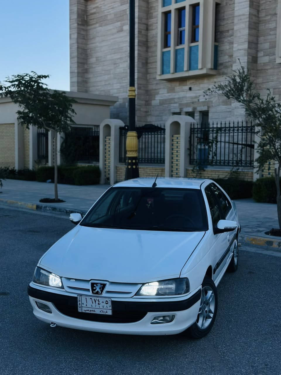 السلام عليكم بيجو بارص 2023 استلام شركة بأسمي 
تبريد قطعتين كشنات كهرباء نظام ايكو اقتصادية شاشة كامره تحكم ستيرن 4 دسكات مانع انزلاق ABS تخم تاير بحاله جيدة تبريد ثلج خير من الله مكينة جديده حداديه نص عمر السعر 77 وبيها مجال للأستفسار *********** / ***********
