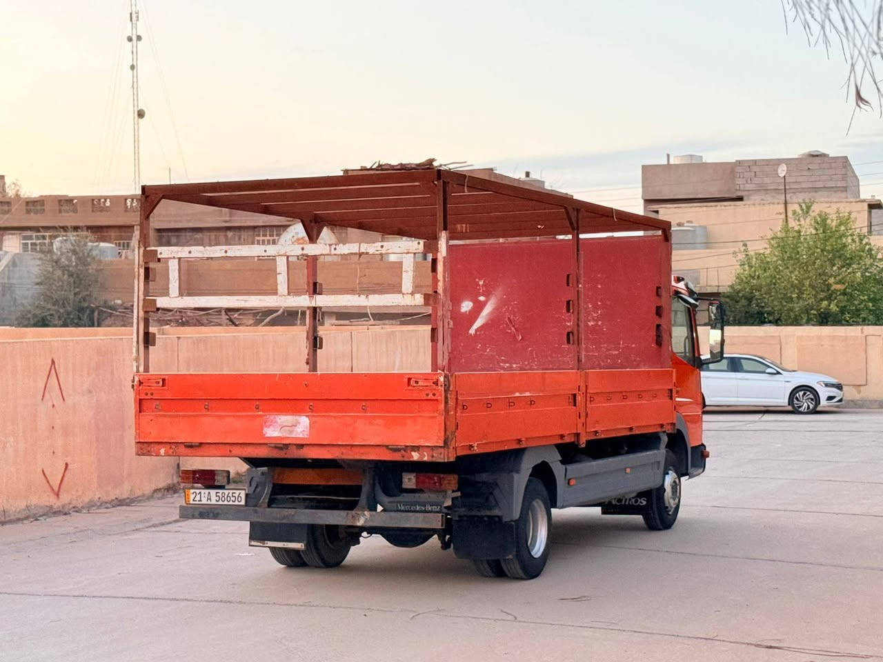 مديل 2001سنوي جديد 2031طول 5,20محرك4سط براغي6عنوان كركوك رقم موبايل ***********
