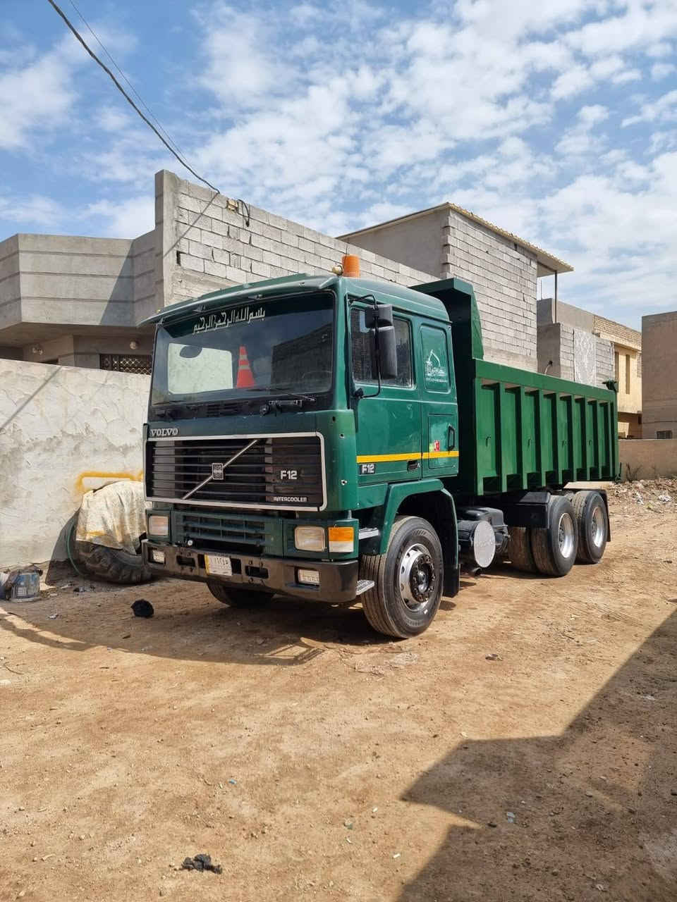 سلام عليكم فالفو اف ١٢ للبيع موديل ٩١ مجموعه النكي كير ٣/٣ مكينه ١٢١ سياره مكفوله وجاهزه للعمل اتصال عالى الرقم ***********
