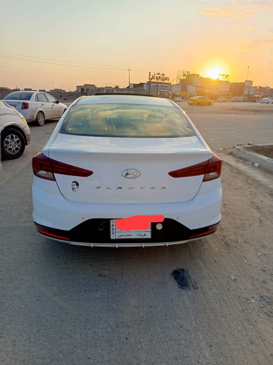 سلام عليكم النترا البيع 2019 خليجي فول وحد على وحد مكان بابل ابي غراق سعر 155وبيه مجال ***********
