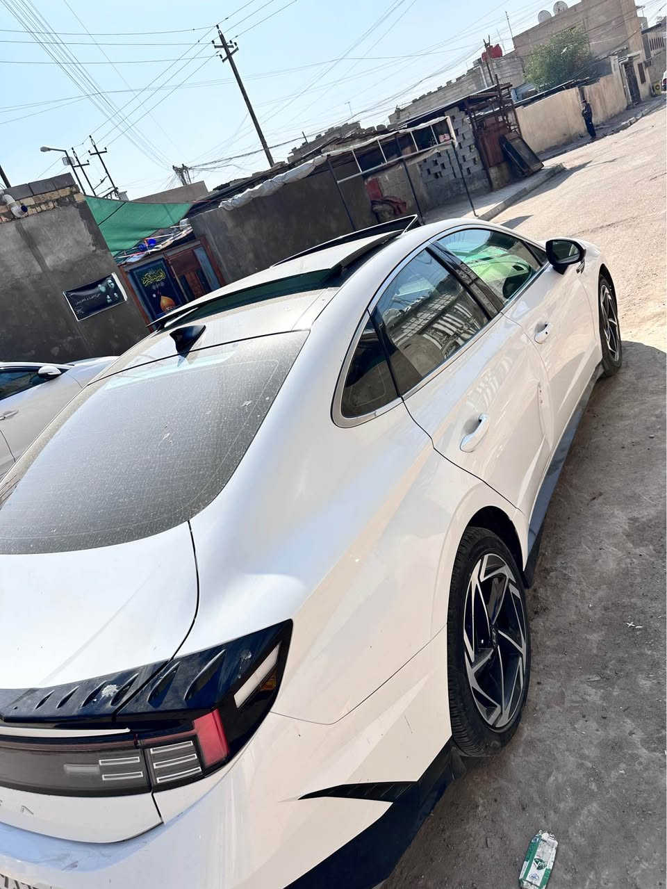 السلام عليكم 
سوناتا خليجي ٢٠٢٤ 
فول مواصفات للاخير 
ماشيه ٣٧ الف 
بيهه بنيد مبدل طاحت علي طابوكه 
والباب الوره بي طكه موضح بالصور 
باقي السياره مكفوله من الرصعه 
رقم اربيل الجديد باسم شركه تريد وكاله تريد تحويل 
السعر ٢٢٠ وبي مجال 
المعقل 
*********** البصرة, العراق
