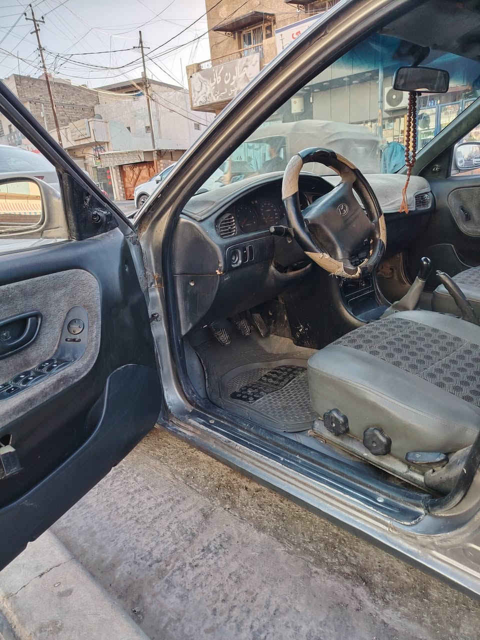 سوناتا موديل 2000
صبغ عام للجماليه فقط
رقم بغداد شرط التحويل
تخم تاير جديد
كير و محرك مكفول
تبريد عاطل
السياره خير من الله
المكان بغداد
السعر ٣٨  و بي مجال
***********
