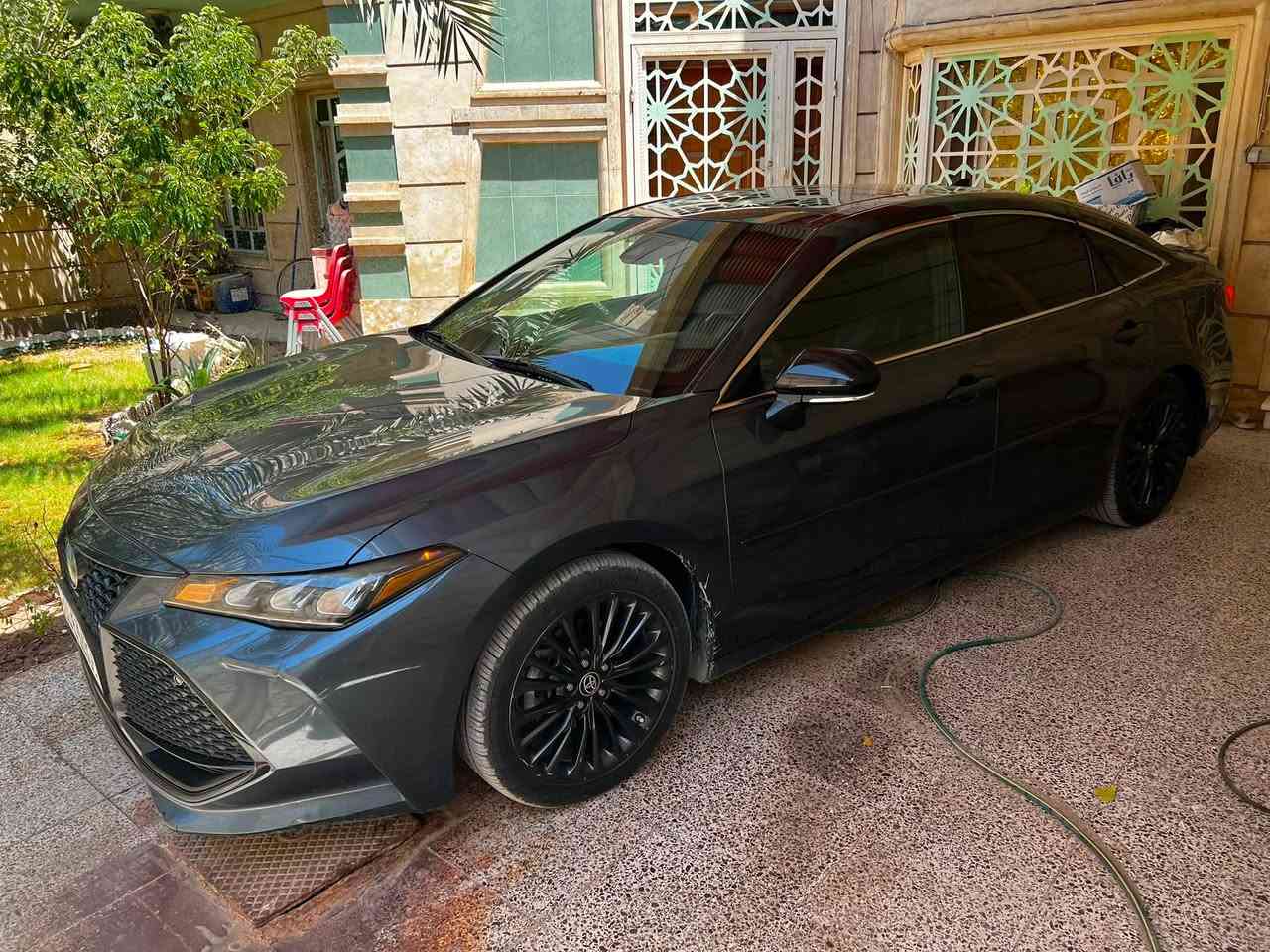 سلام عليكم 🤍
‏Avalon XSE hybrid 2021
اڤلون XSE هايبرد 2021 لون مميز 
ماشية 200 الف 
فول مواصفات
فتحة 
رادار 
قيادة ذاتية 
نظام خروج عن المسار 
تحكمات ستيرن
كشنات تدفئة تبريد
مري تعتيم ذاتي
نظام صوتي JBL
شحن هاتف وايرليس 
ايرباگات سليمة
3 انظمة قيادة
هاند بريك بصمة
اوتو هولد
السيارة فول من كلشي ومناقصها شي دسكات جدد تايرات جدد وتبديل دهن جديد ومسويلها حمام كامل وبولش . 
السيارة بأسمي رقم بغداد جديد وسنوية جديدة  

ضررها بسيط بالتكمة موضح بالصور وصار بيها صبغ قليل بالباب وجاملغ الأيمن الخلفي  

السعر : 215$ ورقة 
مكان السيارة الديوانية 
للتواصل *********** اتصال او واتساب
