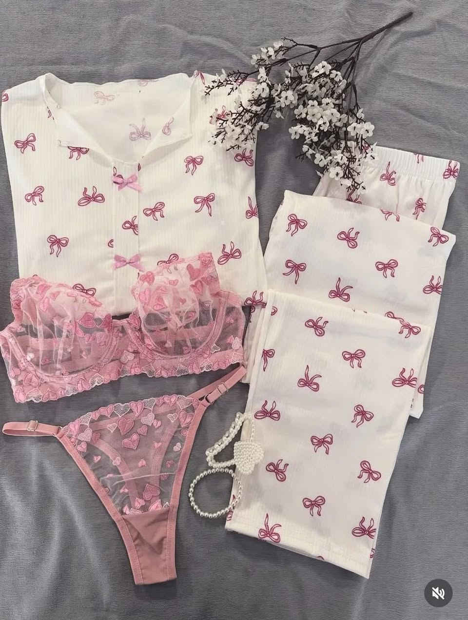 ازياء سالي🤍
متوفر بعده الوان وجميع القياسات للاستفسار خاص


**إذا كنت صاحب هذا الإعلان وتريد حذفه لأي سبب، رجاءا أرسل رسالة إلى الدعم الفني**