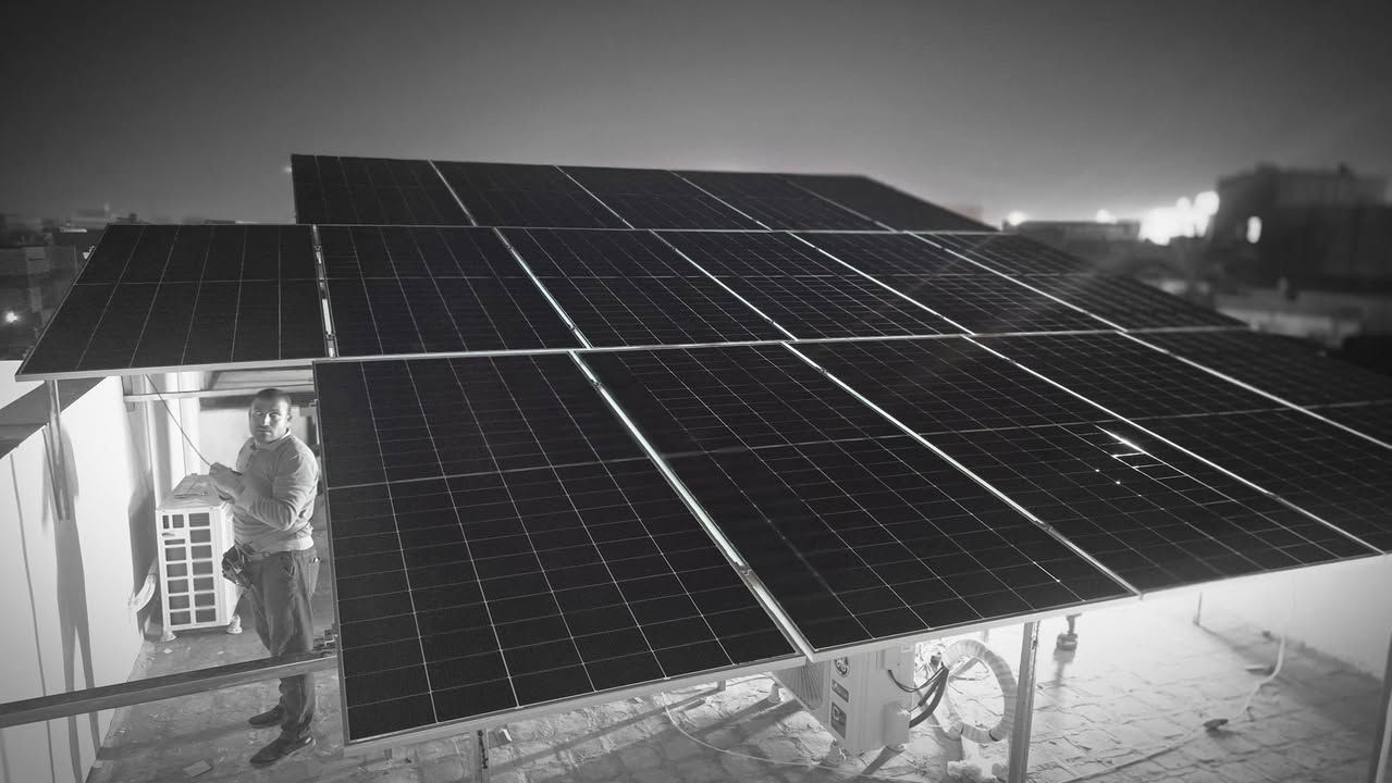 نهتم بادق التفاصيل...
مواد ذات جوده وكفائة عالية من افضل الماركات العالمية 
ضمان استبدال حقيقي لكافة مكونات المنظومة
نموذج من عملنا 
منظومة ٣٢ امبير نهارا و ٢٦ امبير ليلا 
تم استخدام انفيرتر نوع " كرينيد " 12 كيلو واط 
و بطارية نوع " ايتل " 14 كيلو واط عدد ٢
والواح نوع " لونجي " 610 واط عدد ١٦ لوح
كذلك استخدام هيكل الالواح من الحديد المغلون المقاوم للصدأ 
واسلاك وقواطع الحماية من افضل الانواع ذات المنشأ التركي
شد منظومتك واخلص من الدفع لمولدة الشارع والانقطاعات 
شد منظومتك واخلص من صرف الكاز والعطلات
شد منظومتك ووفر من ميزانية الوطنية 
للحجز
***********
***********
