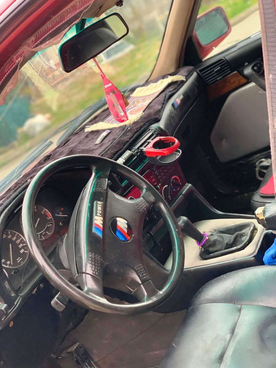 سەرەتا بەناوی خوا بیئیم مۆدیل ١٩٩٣ مەکینەی ٥٢٠ عادی هەتا بلیت بەقوەتە ٢ جام کارەبایە ناو فۆرمیکایە گەرمی مەزبوتە ئەشیای تەبریدی پیوەیە دەحمو لیدراوی نییە موسو براوە بەشەرت تەقەو رەقەی تیانییە هەموو مەسرەفی ئەو سەیارەیە ٢ دەعامیە گیرومەکینە بەشەرت سحر 24یک توز معملی زور که م 
تیبینی حلوجه حلوجه السليمانية, العراق


**إذا كنت صاحب هذا الإعلان وتريد حذفه لأي سبب، رجاءا أرسل رسالة إلى الدعم الفني**