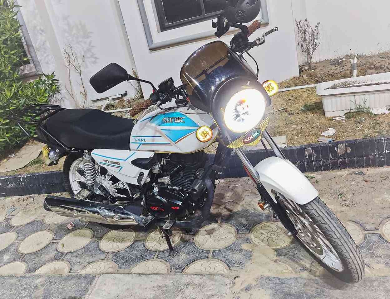 دراجة للبيع (مرقمة نجف بأسمي) 
Cbf  sonlink n-max  5 gear
سي بي اف  سونلنك ماكس  5 گير
مكينة دايون سودة  200cc
مستعملة كم شهر فقط
استعمال شخصي خفيف جدا 
الدراجة رقم وسنوية نجف بأسمي ولوحات

مرتبة ونضيفة مثل الصور 
السعر   1750 الف
للتواصل :
***********
او خاص ماسنجر
