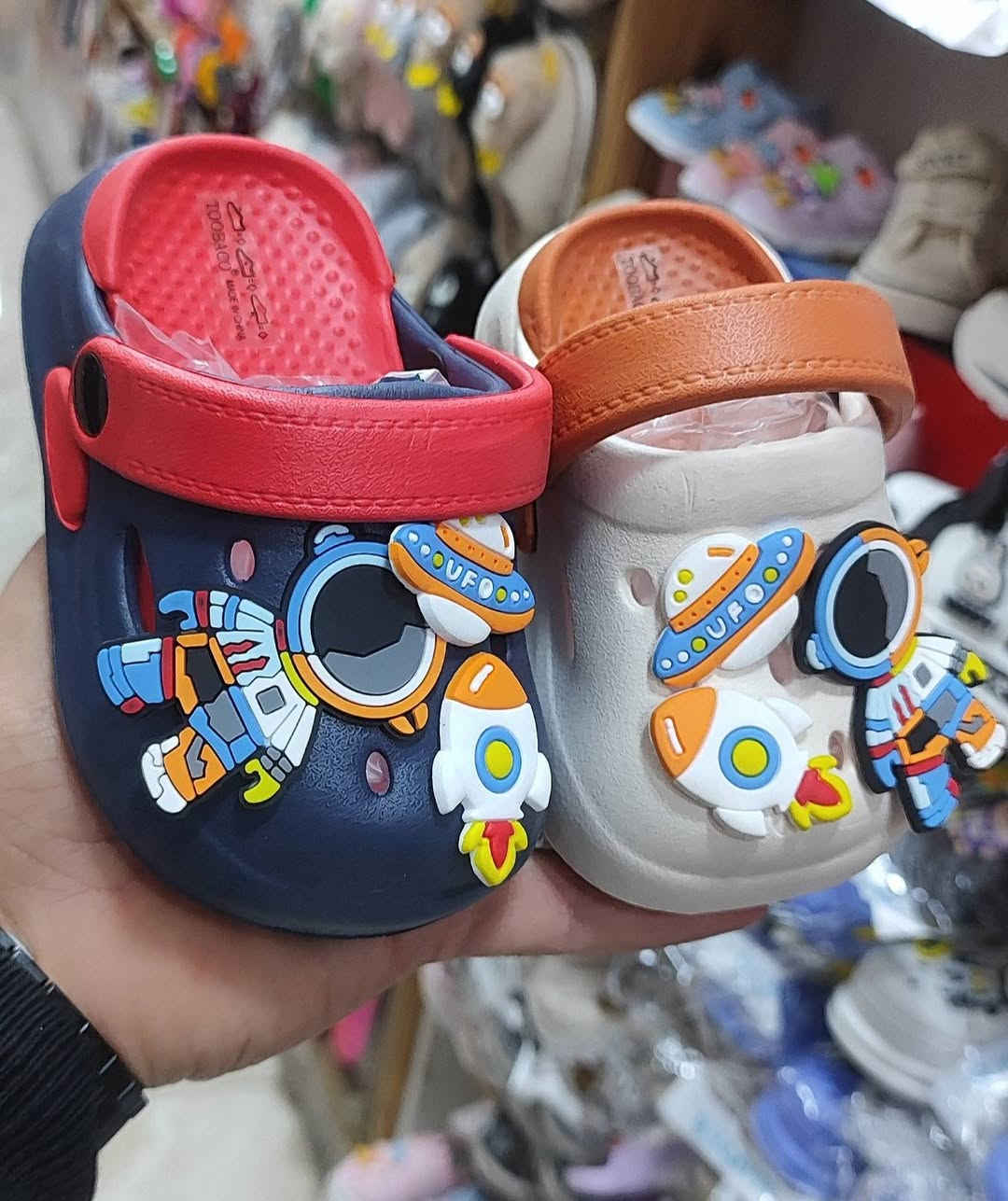 قسم الاطفال من مجمع المصطفى 💥
القياسات 16..........36.     🔥  السعر 3 الف🔥
عنوان شارع المصرف 🫷 مقابل مجمع باوان 🫸 
يوجد خدمة التوصيل


**إذا كنت صاحب هذا الإعلان وتريد حذفه لأي سبب، رجاءا أرسل رسالة إلى الدعم الفني**