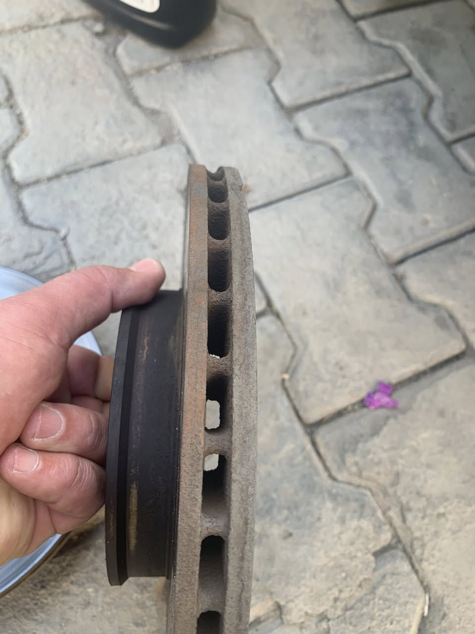 السلام عليكم اخوان من رخصة الادمن زوج فلنجات اصلية اكسنت من 8لل11للبيع يحتاجلهن بس تصفير رايدهنب40الف الي يحب يتصل ***********
