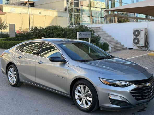 شوفليت ماليبو ٢٠٢٣
(السعر فقط 113$بيها مجال ).    
***********
‎سةيارةي مواصفات LT يعني شاشة و كاميرة و حساس و شاشة كبير و كوشن هيتةر و كرباء و بسمة و تشغيل عن بعد بيها 
صبغ بيها جمالغ و باب بدون دواخل و بدون ارباك بجم كبس شرط سونار

جاملغ و دةركةي سبوغة بةبي دةواخل و بةبي هيج ئيرباگ تةقينةك
