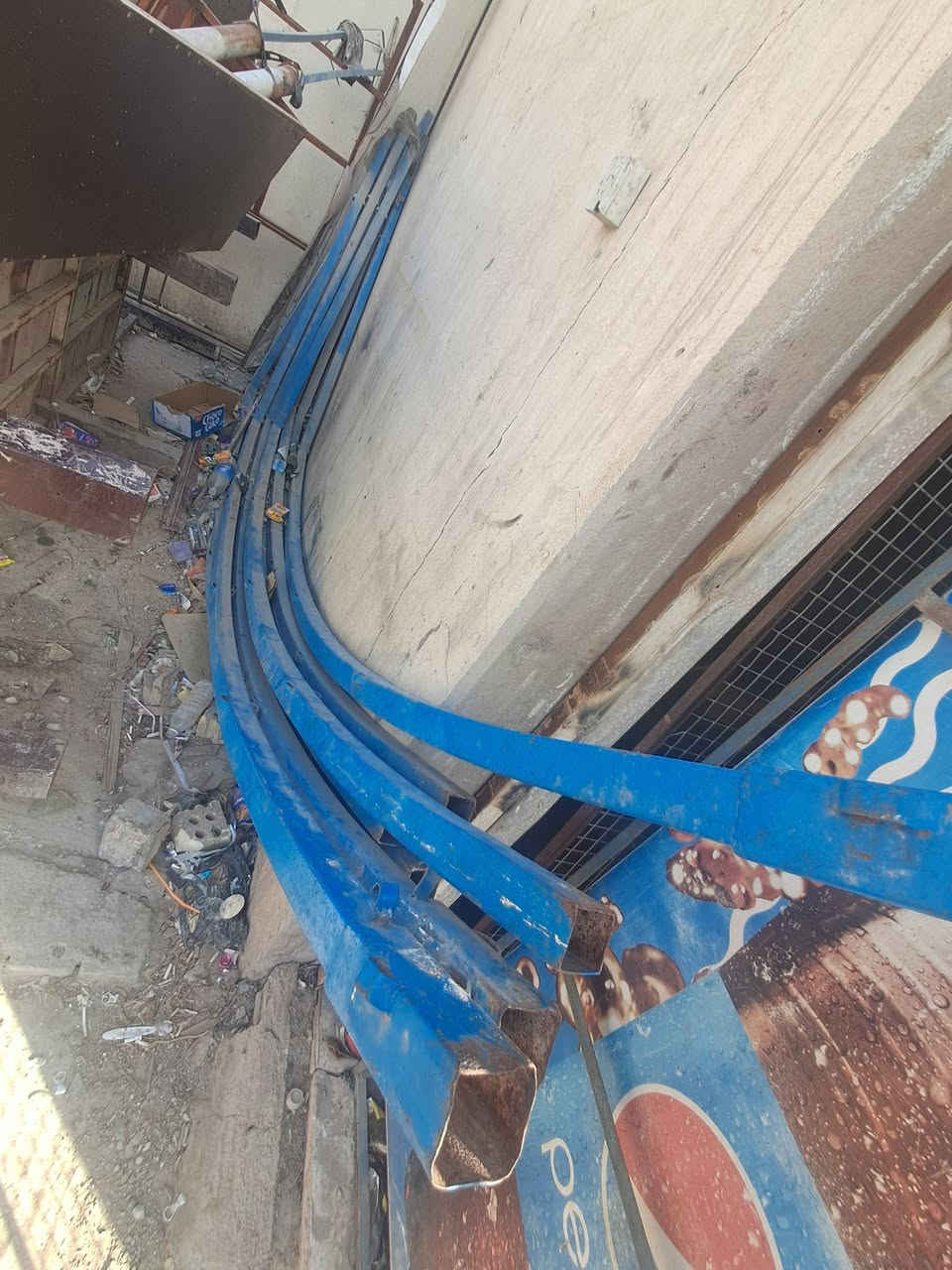 چادر البيع خمسة اقواس طول عشره متر والعرض 3متر سعر 550 بغداد مدينه الصدر ***********
