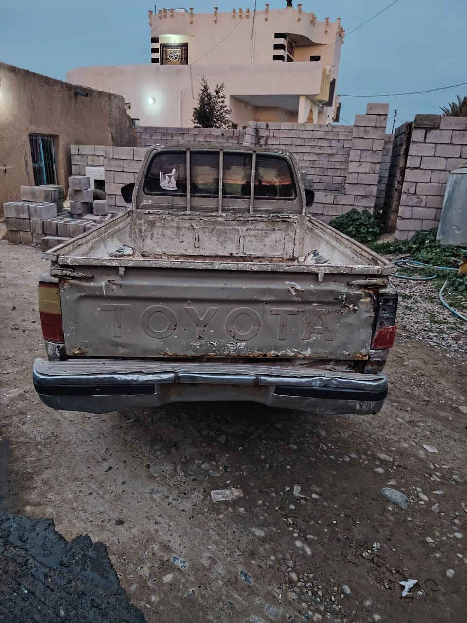 السلام عليكم بيكم جمرة موديل 2004 حبل مال ساحات ما مسجل كير ومحرك شرط كير بس النمرة الخامسة تفلت صدر وتخم تاير جديد كهربيات كلهة شغالة داخل احمر سيارة جاهزة مو كابرتيتة السيارة بخاخ يعني نوزل مضومت تبريد كاملة نقص كبريسر فقط السعر ٢٢ وبيهة مجال بصيط مكان السيارة العلم قريت الربيضة ***********) ***********
