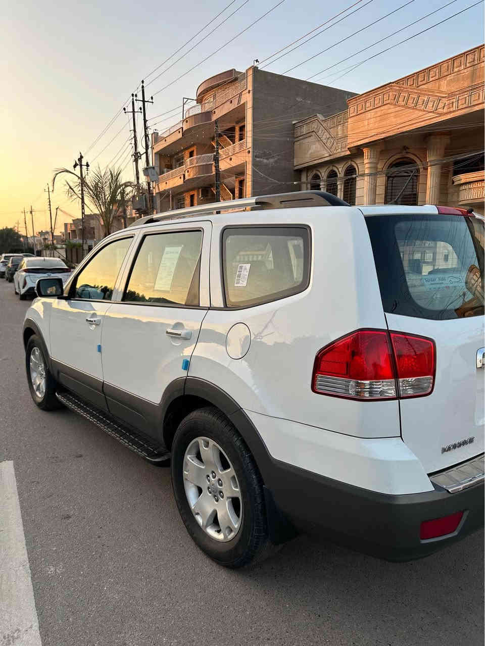 السلام عليكم 
موهافي 2013 خليجي 
السياره كفاله عامه فول عده الفور ويل 
مكينه كير صدر تبريد كهربائيات جديد
رقم انكليزي تحويل مباشر بدون هزه 
المواصفات :
فتحه 
مري شفط 
كشنات جلد 
كشنين كهرباء 
ستيرن كهرباء 
بصمه ابواب وسويج 
اشاير بلمري 
كامره خلفيه 
٧ راكب 
السياره خير من الله ترهم نقد او مراوس حسب القناعه 
المكان بغداد الحريه او ساحة عدن 
السعر 150 وبيهه مجال بسيط 
الرقم :*********** بغداد, العراق
