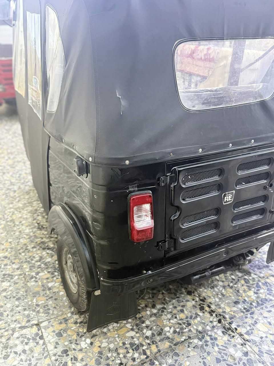 السلام عليكم تكتك للبيع 2018 شهر 6 أوراق المصطفى كاملات مكينه عشرين بجيس كشره نضيفه كلش مابيه خياس العنوان الكماليه شارع المصرف السعر 3250. 😜 سعر بلاش 
***********
