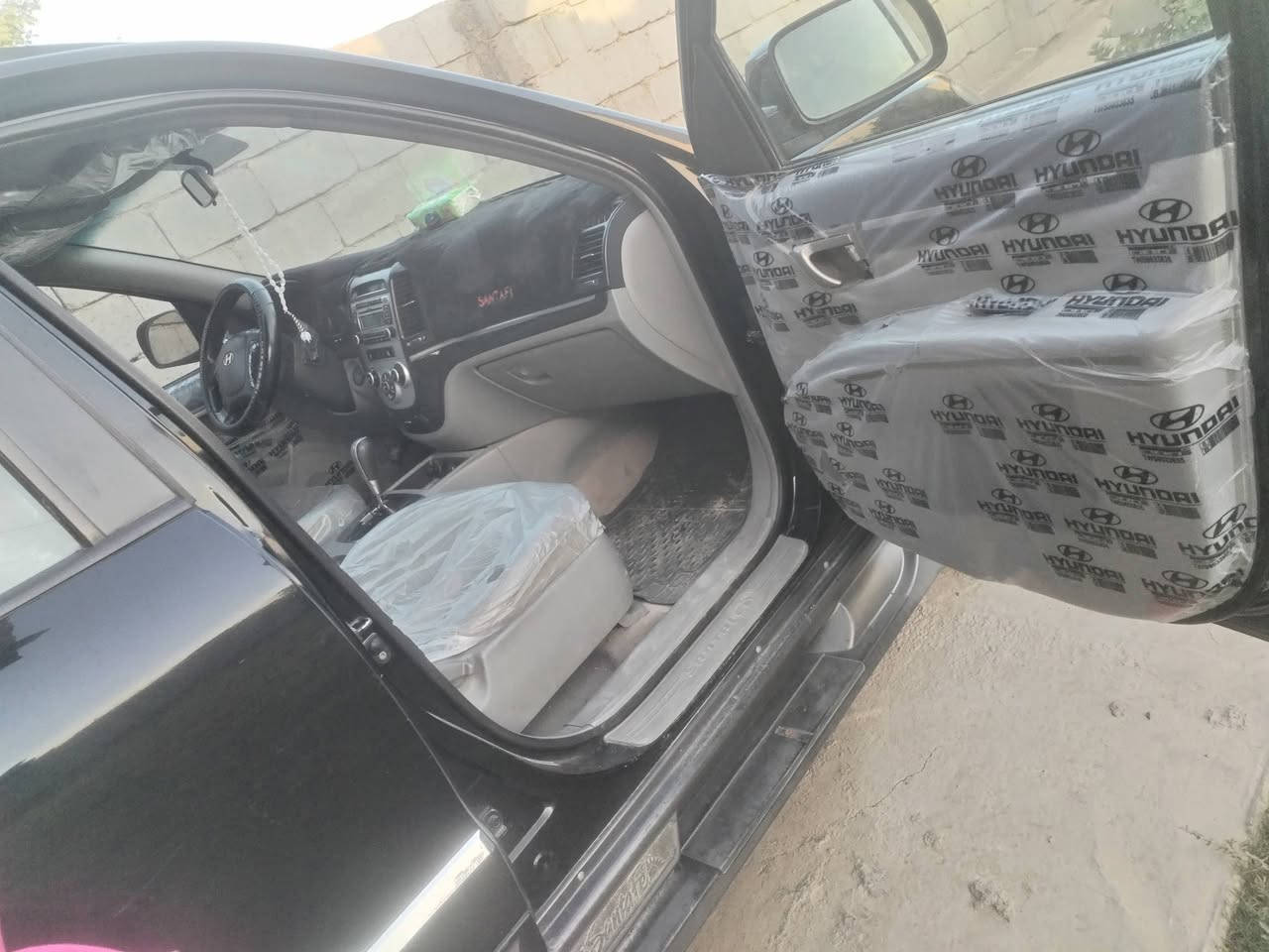 للبيع سنتافي موديل ٨ أمريكي خمس نمر سته ٢٧٠٠ رقم بغداد بسمي السعر ١١٥ المكان بابل ***********
