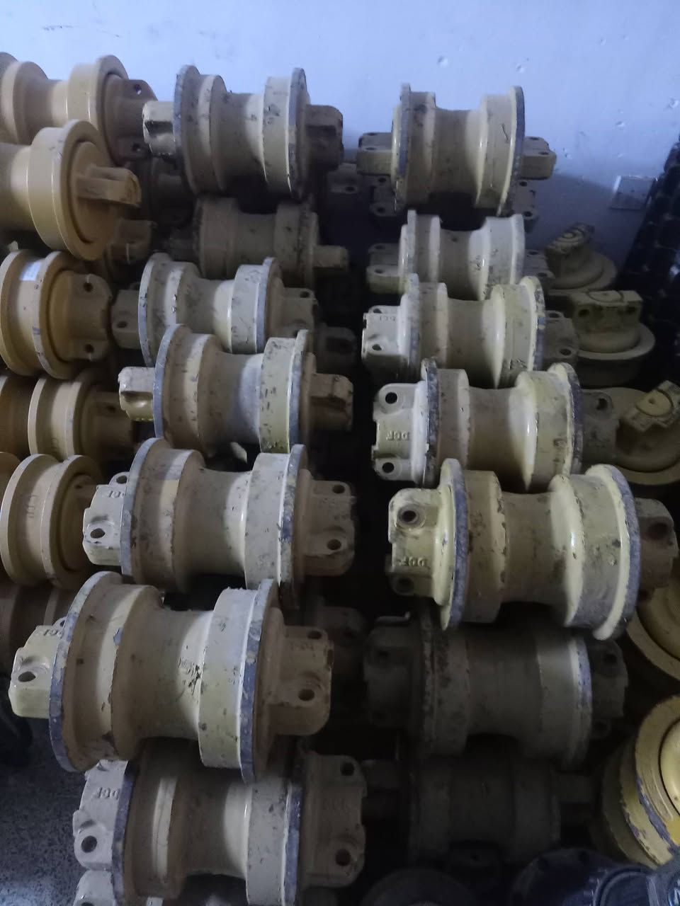 محل جاسم ابو رولات في بغداد الكراده شارع 52 الاستفسار اتصال على الأرقام تاليه *********** ***********
