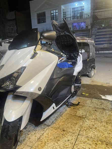 تي ماكس للبيع موديل 14 ماشيه45 الف دراجه شخط ما بيه. كلشي بيه بلادي. اشاير زنون لايت ماله زنون قايش اصلي مو تجاري تجي و تشوف بعينك سويجين  حساس ستاند نضام ABS الدراجه كفاله عامه. السعر  ٤٩ وبيه مجال ***********
