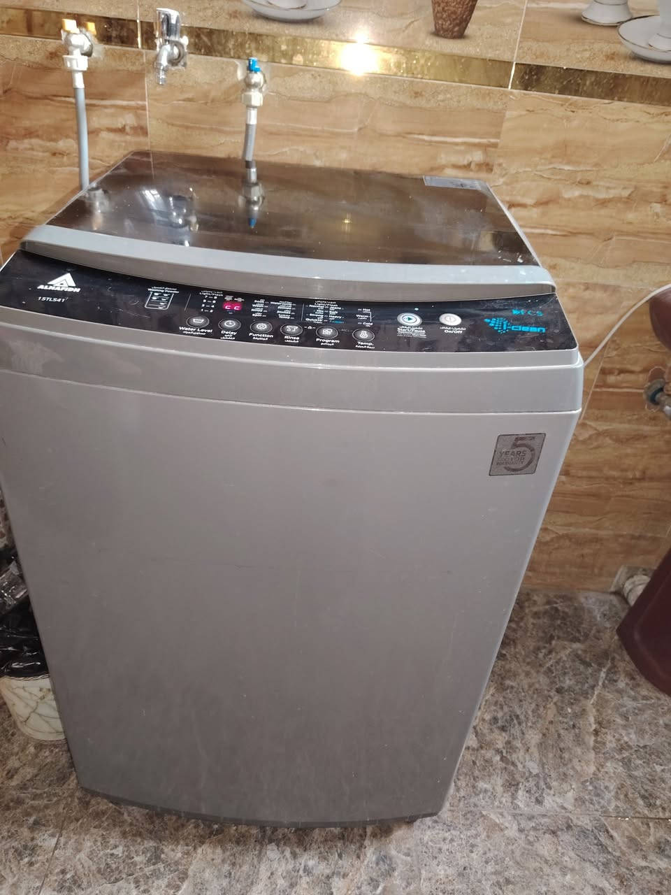 غسالة الحافظ ١٥ كيلو ب١٨٠ مقابيل سوك ٤٠٠٠


**إذا كنت صاحب هذا الإعلان وتريد حذفه لأي سبب، رجاءا أرسل رسالة إلى الدعم الفني**