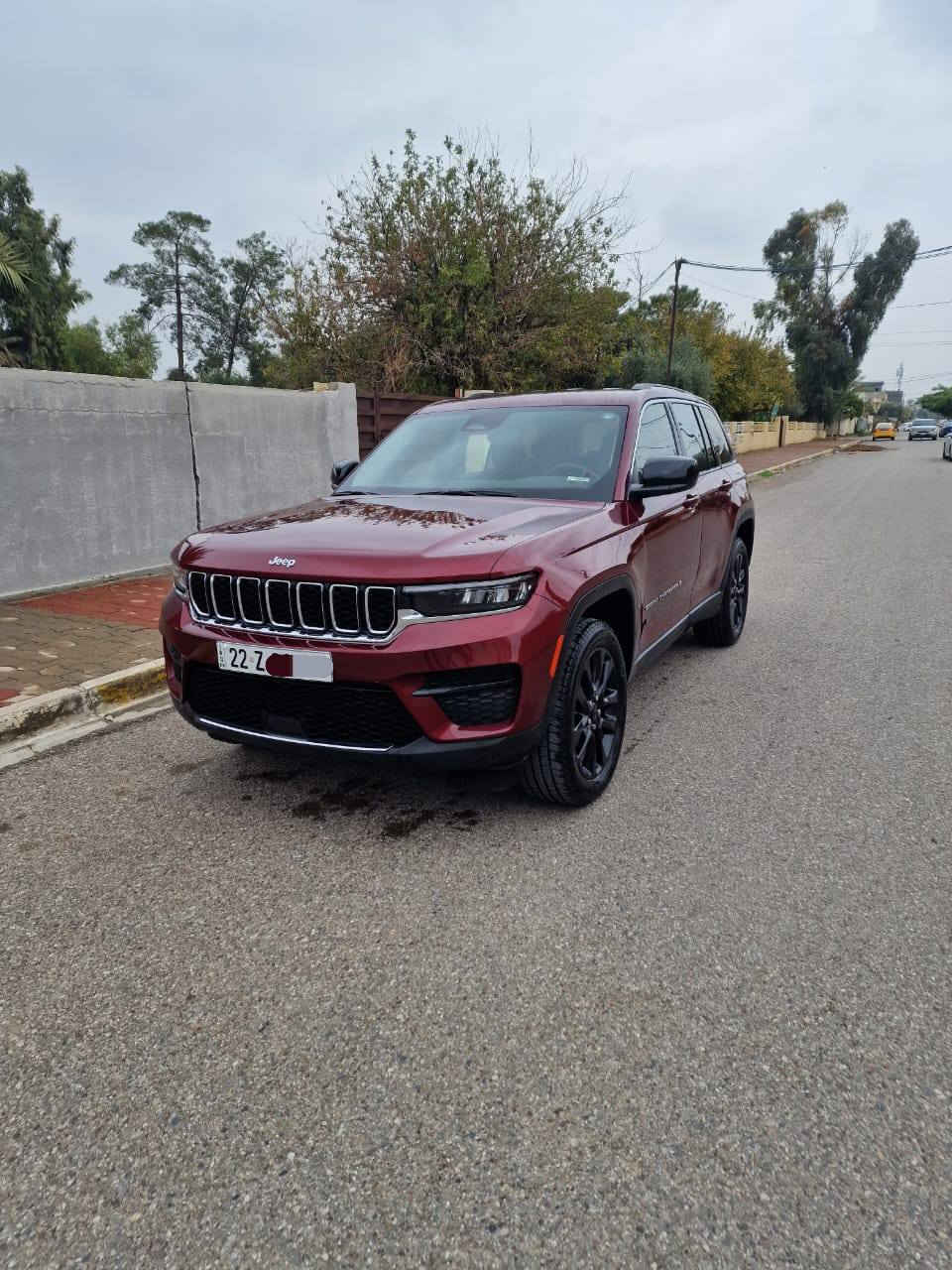 🚗 للبيع او مراوس - Jeep Grand Cherokee 2023 🚗
📍 الموديل: 2023
📍 ماشي : 29 الف  ميل فقط
📍 المحرك  6 سلندر 
📍 متواجد في كركوك
      سيارة 5 مقاعد  
     ضرر:  قطعتين و ٣ اماكن تعديل PDR فقط
سيارة مرقم اربيل
💰 السعر المطلوب: 277) وبي مجال
📞 للتواصل: ***********)

        مۆدێل: 2023
📍 ماوەی ڕۆیشتن: تەنها 29 هزار ميل
📍 مەکینە: 6 سلێندەر
      ئۆتۆمبیلی 5 کورسی
📍 شوێن: کەرکوک
🛠️ زیان: تەنها دوو پارچە بۆیاخ
     3 پارچە، سارد
💰 نرخە داواکراوە: 277)  
📞 پەیوەندی ***********: ) كركوك, العراق
