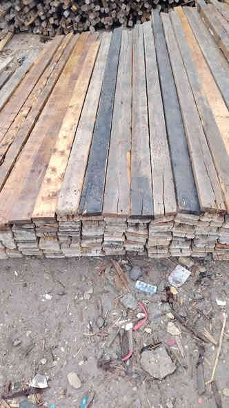 قالب للبيع يدك 100 متر.  كرسته كامله.  5 مكعبات. العنوان الحله ***********
