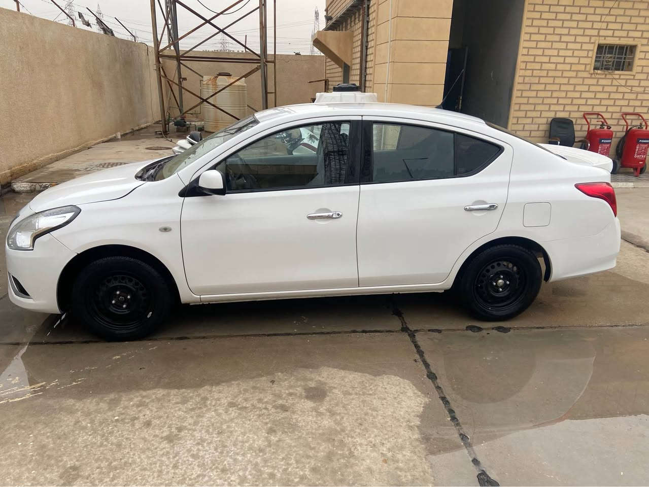 السلام عليكم نيسان سني هندي 2023 ماشية 65 الف 
سيارة جديدة وحلوة بيهه حادث گدام صورة الحادث مع الصور منشورة سعرها 120 مجال كلش قليل رقم اربيل دولي الجديد مكاني البصرة رقم الهاتف *********** البصرة, العراق
